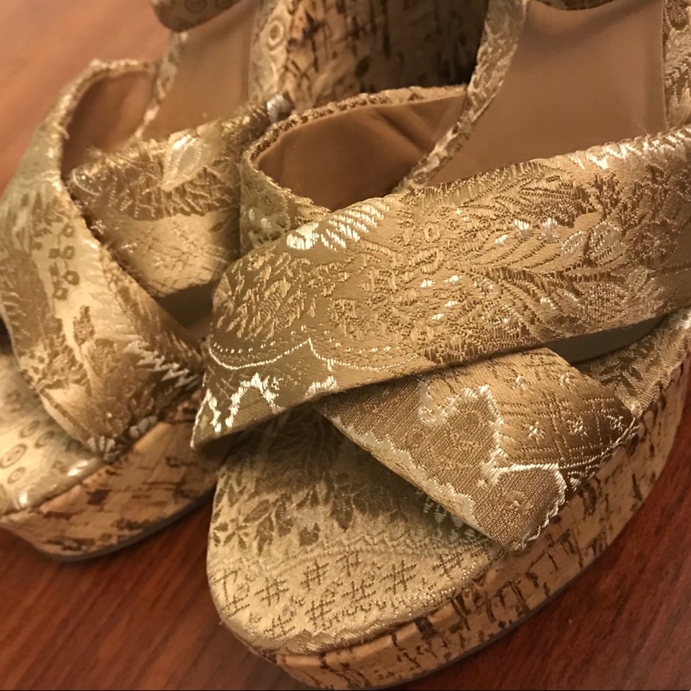 Nine West Ranikar Gold Platform - Picture 2 of 8